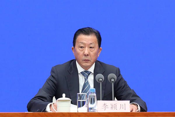 影片将于12月12日登陆北美院线。