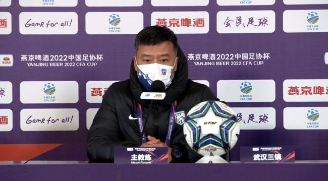 由于孙怡丈夫董子健的母亲王京花是著名的经纪人，有网友怀疑孙怡因为借助了婆婆王京花的资源事业才得以快速发展。