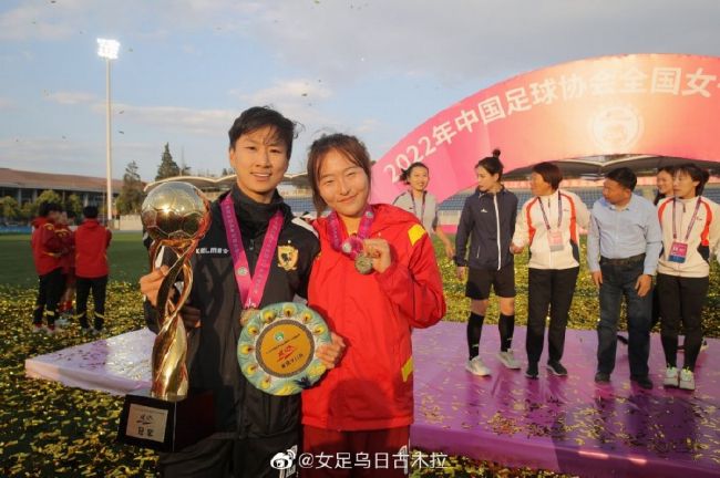 电影频道主持人李丹现场，北京天桥盛世投资集团有限责任公司党委书记、董事长尹一新表示，天桥集团将牵头联合区内重点商圈、区内企业，以电影活动为载体，撬动“票根经济”，串联文商旅体融合消费的新场景。