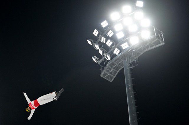 影片由滨边美波、北村匠海、北川景子、小栗旬等演技大咖联袂主演,日本上映后票房突破 这一天,思念延续!