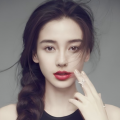 刘雪华养了两只狗，遗憾的是在拍《浪浪人生》期间，狗弟弟去到了汪星球。