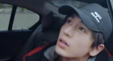 2020-07-04 郭采洁复古装现身纽约时装周 唐嫣淑女风范亮相 2013-09-11 当地时间9月10日，纽约，2014纽约春夏时装周，郭采洁、唐嫣出现在某品牌秀场，二人均选择了复古、淡雅的长裙装扮，为秀场带来一丝清新之意。